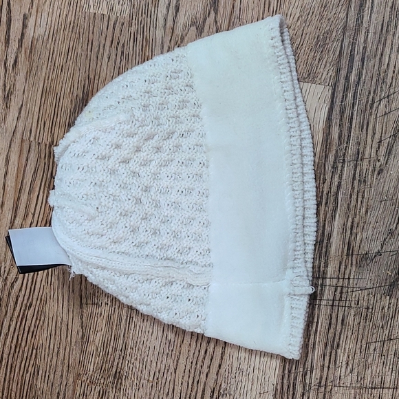 Toque - Picture 4 of 7